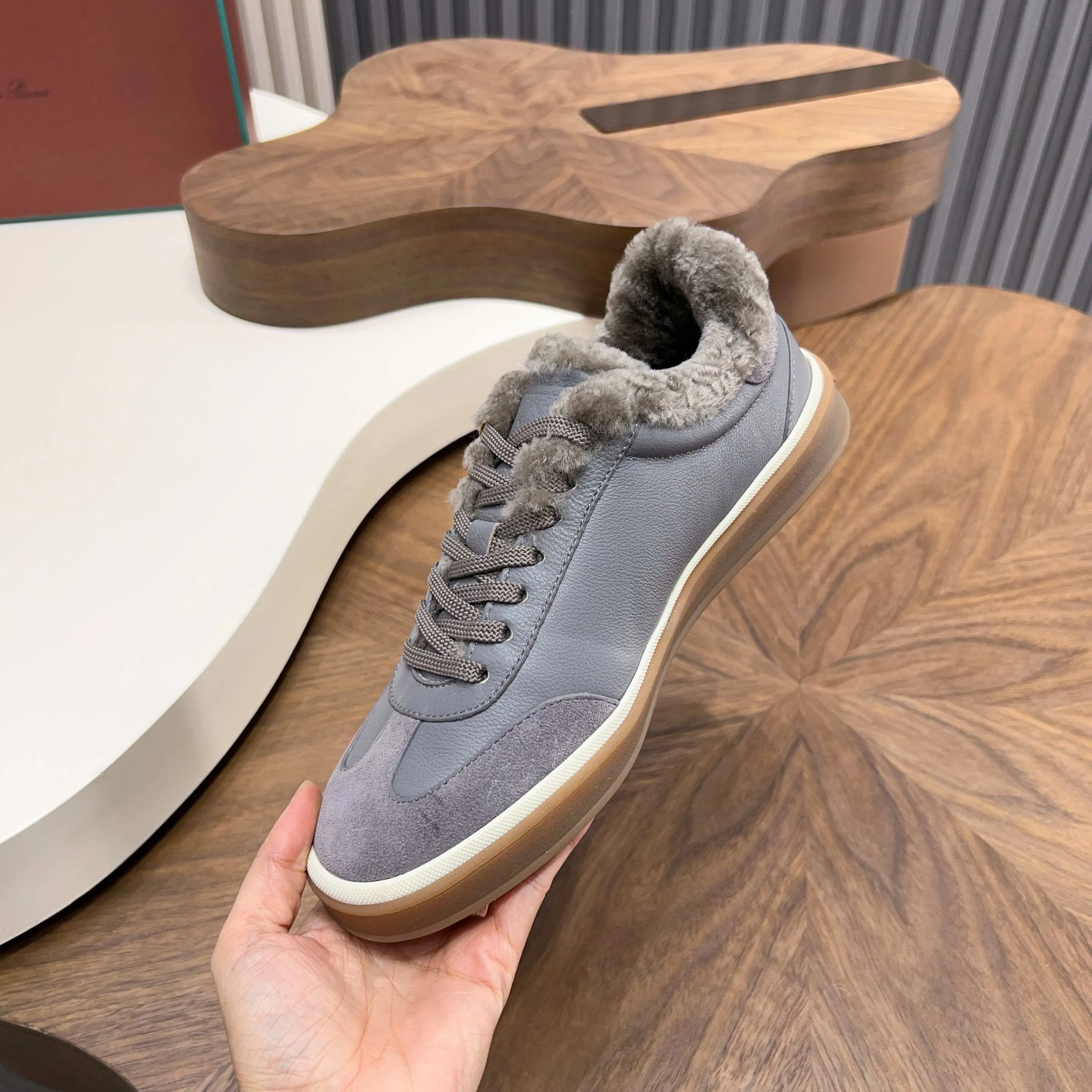 💰740 Loro Piana - Classic casual wool shoes, men's lace-up casual shoes and sneakers, high-quality lightweight and comfortable fabrics, suitable for outdoor leisure, the color is young and energetic, and it looks great with sportswear or casual suits! Code number: 39-44 (45, 46, can be customized)